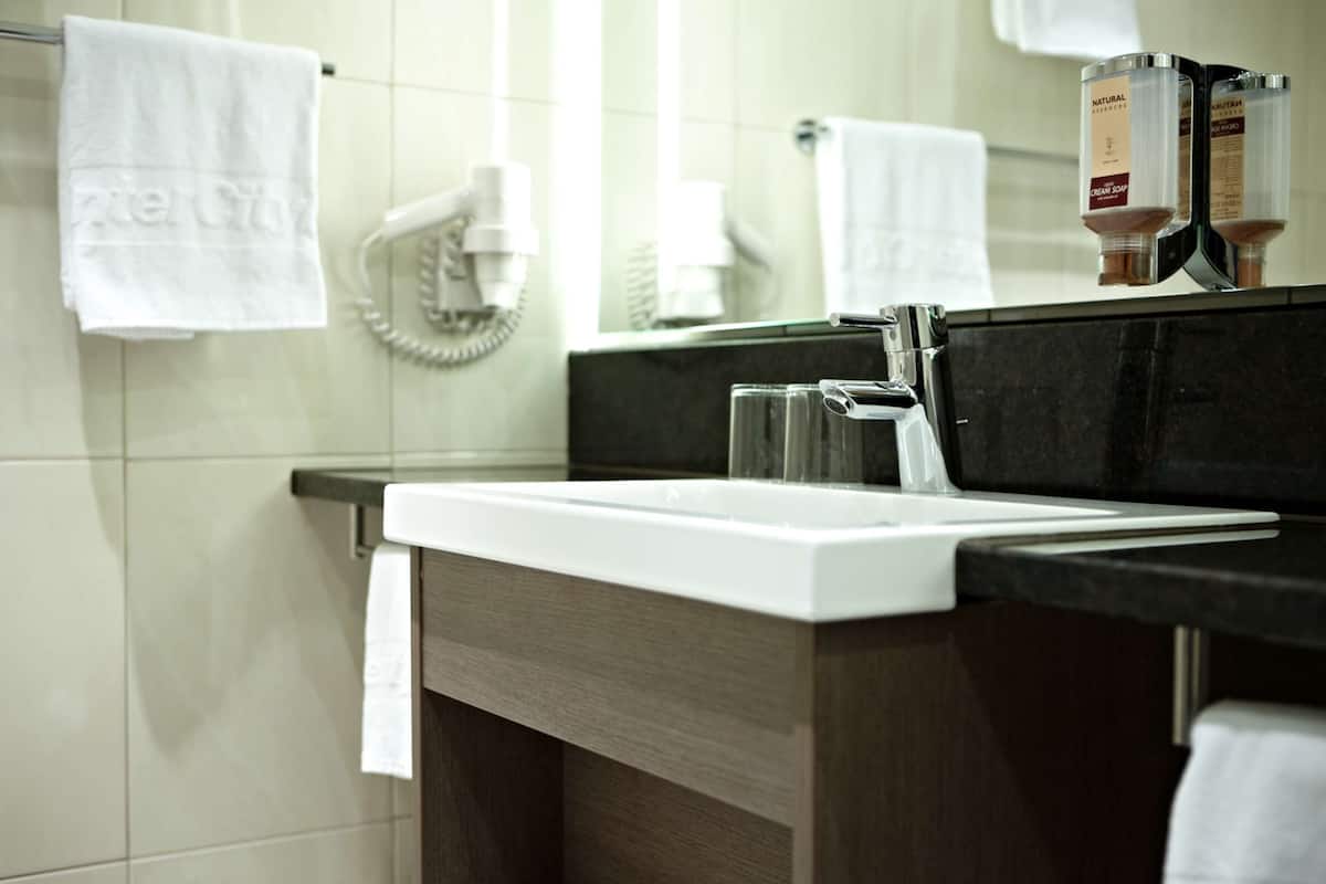 Premium bedding, minibar, in-room safe, desk