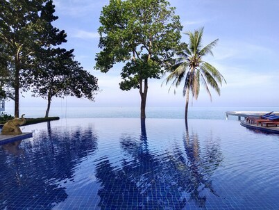 Chang Buri Resort and Spa