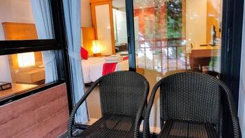 Seaside Deluxe Room with Bathtub