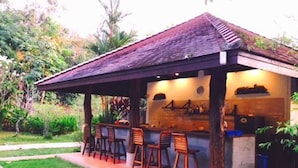 Bar (en la propiedad)