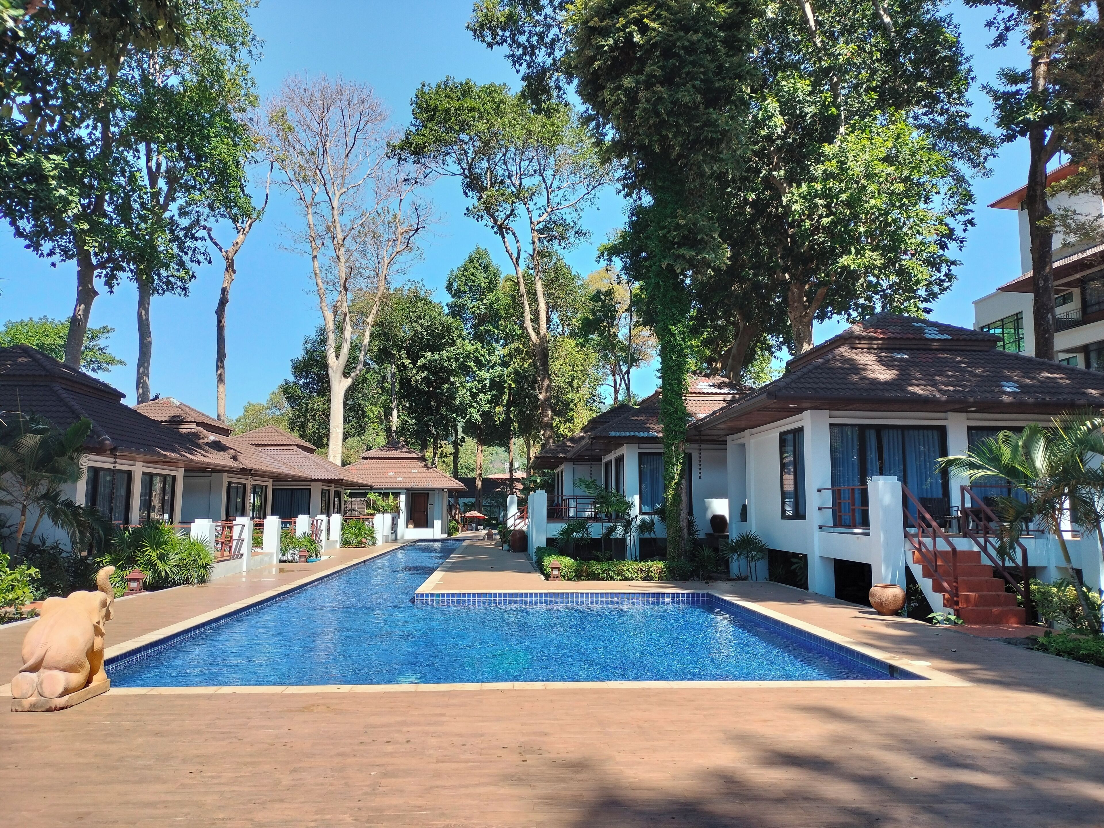 Poolside Villa | Living area