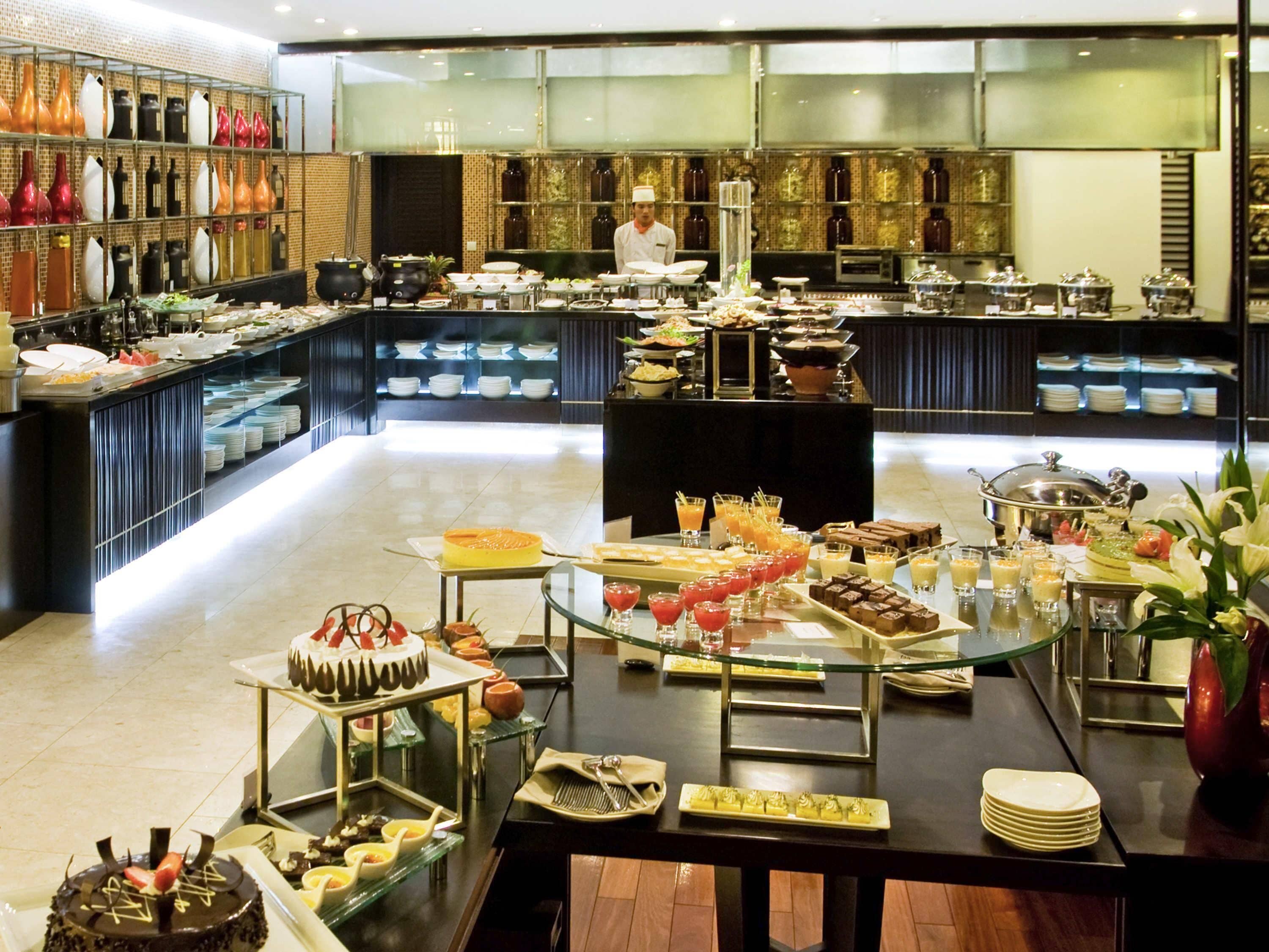 Breakfast, lunch, dinner served; pool views