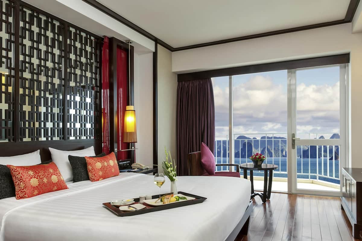 Minibar, in-room safe, desk, laptop workspace