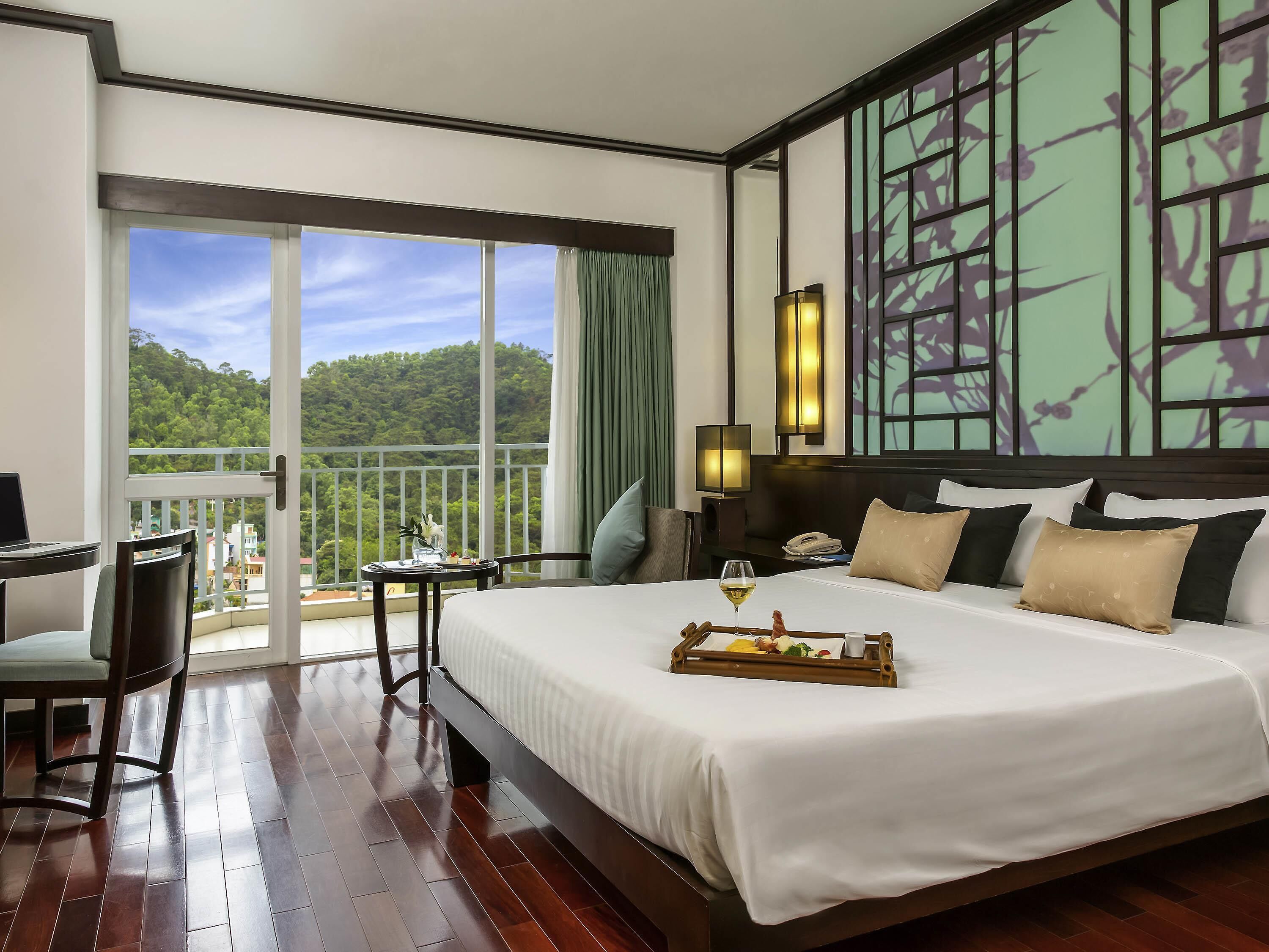 Standard Room, 1 King Bed