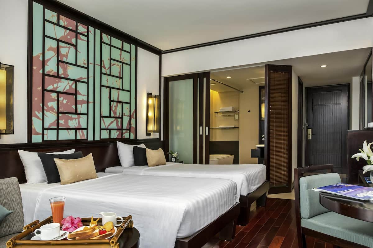 Minibar, in-room safe, desk, laptop workspace