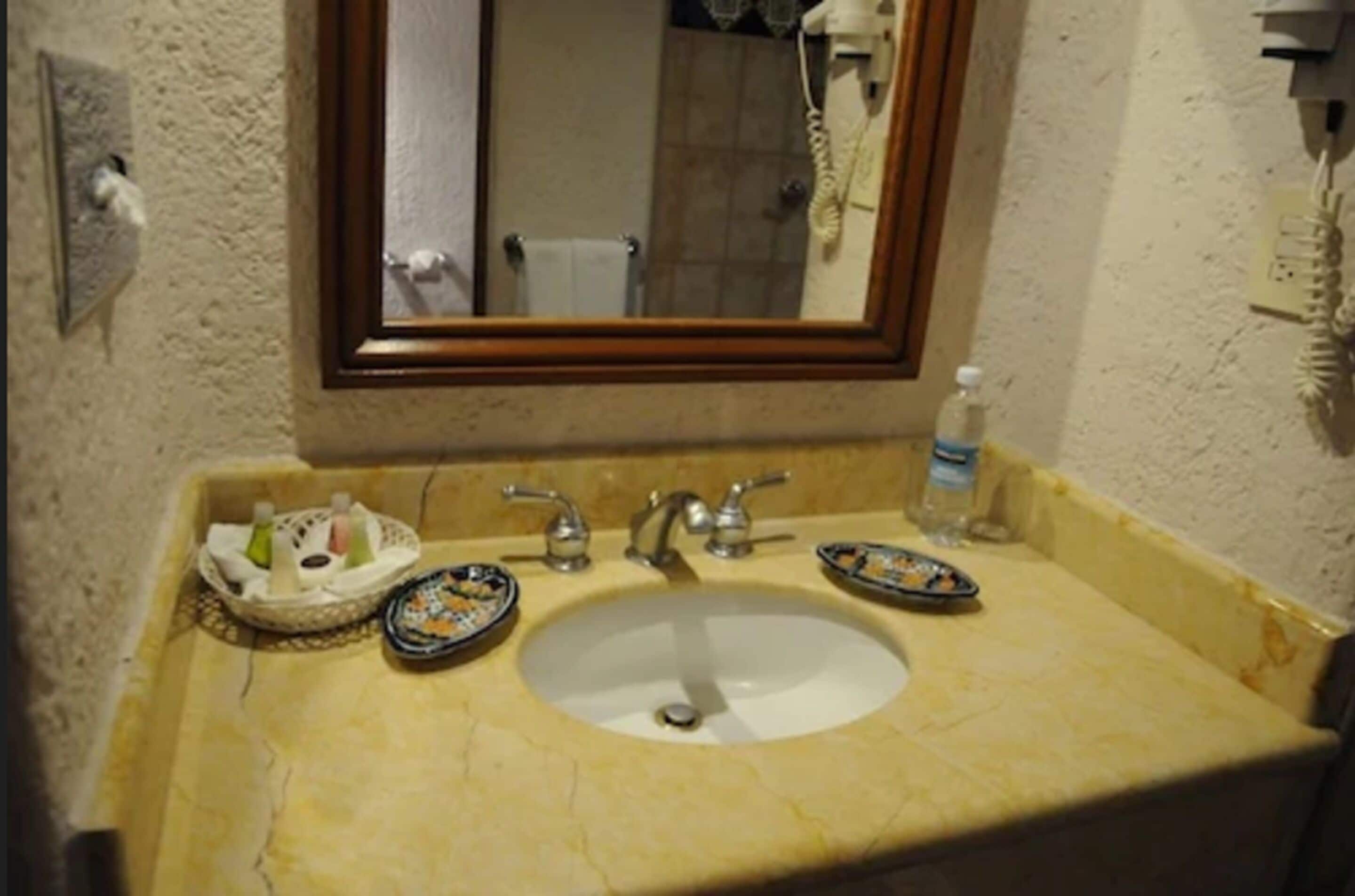 standard room | bathroom sink