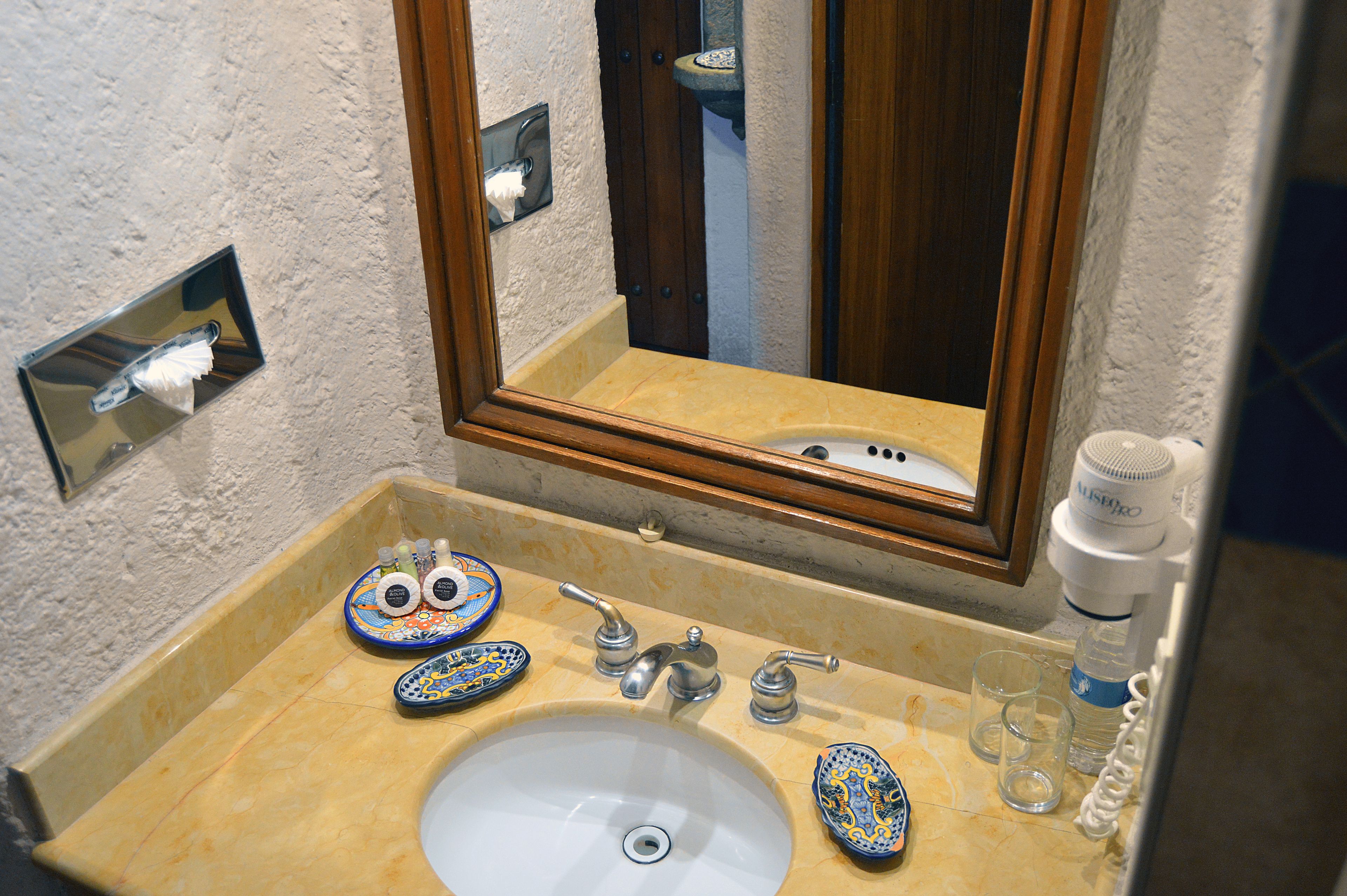 standard room | bathroom | shower, free toiletries, hair dryer, towels