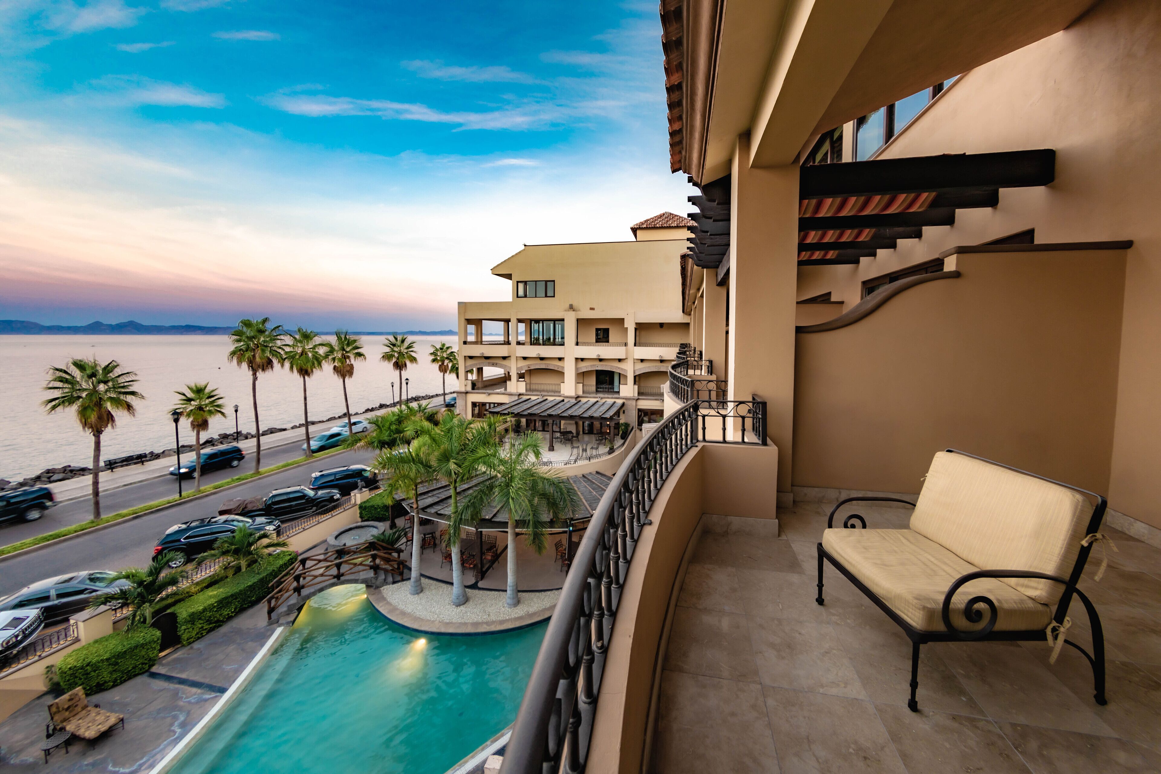 Chambre Luxe, vue océan | Literie de qualité supérieure, coffres-forts dans les chambres, bureau