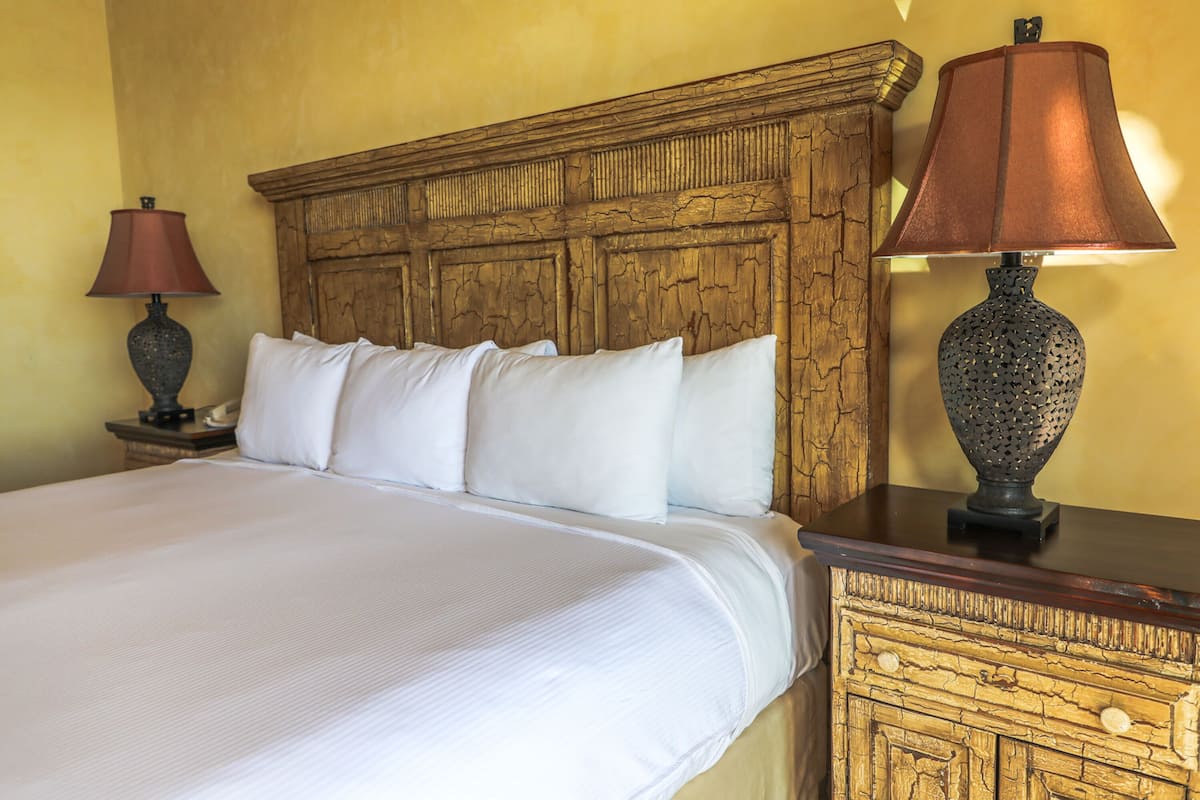 luxury room, 1 bedroom, ocean view (superior) | 1 bedroom, premium bedding, in-room safe, desk