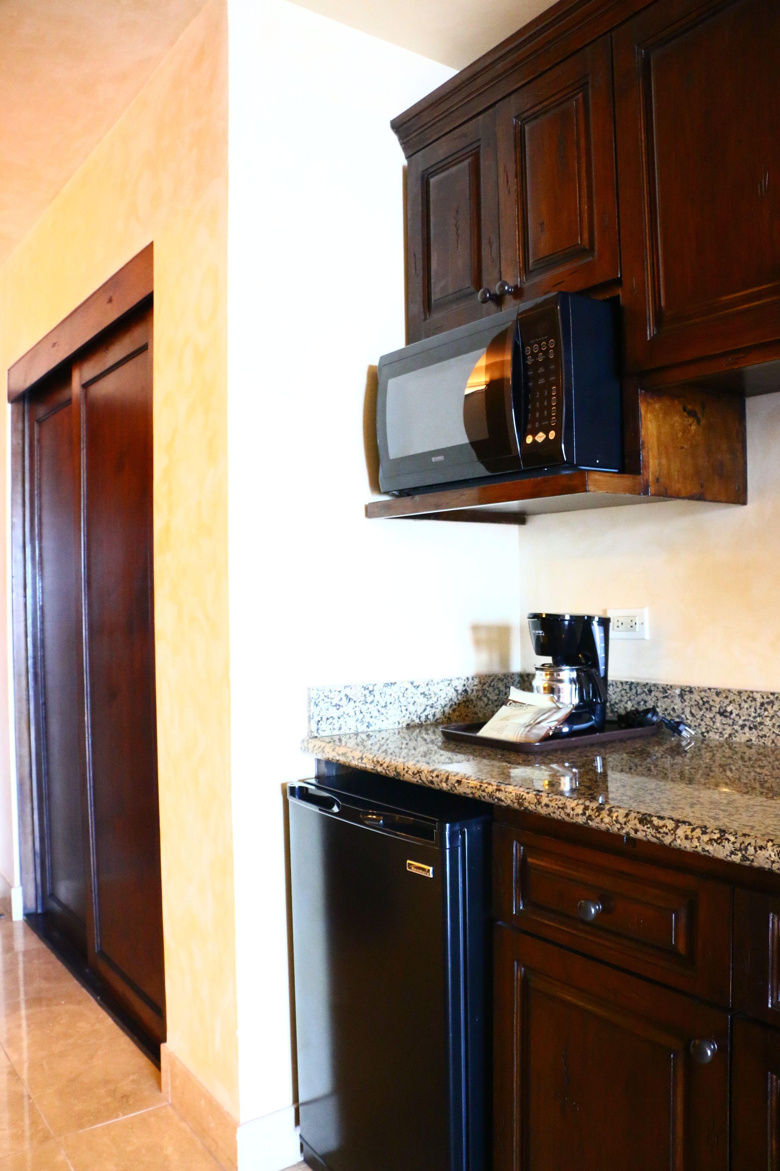 luxury room, 1 bedroom, ocean view (superior) | private kitchen | coffee/tea maker