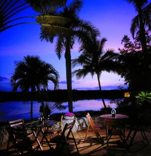 아침 식사, 점심 식사, 저녁 식사 제공, 수영장 전망