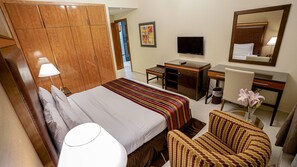 Superior One Bedroom Apartment