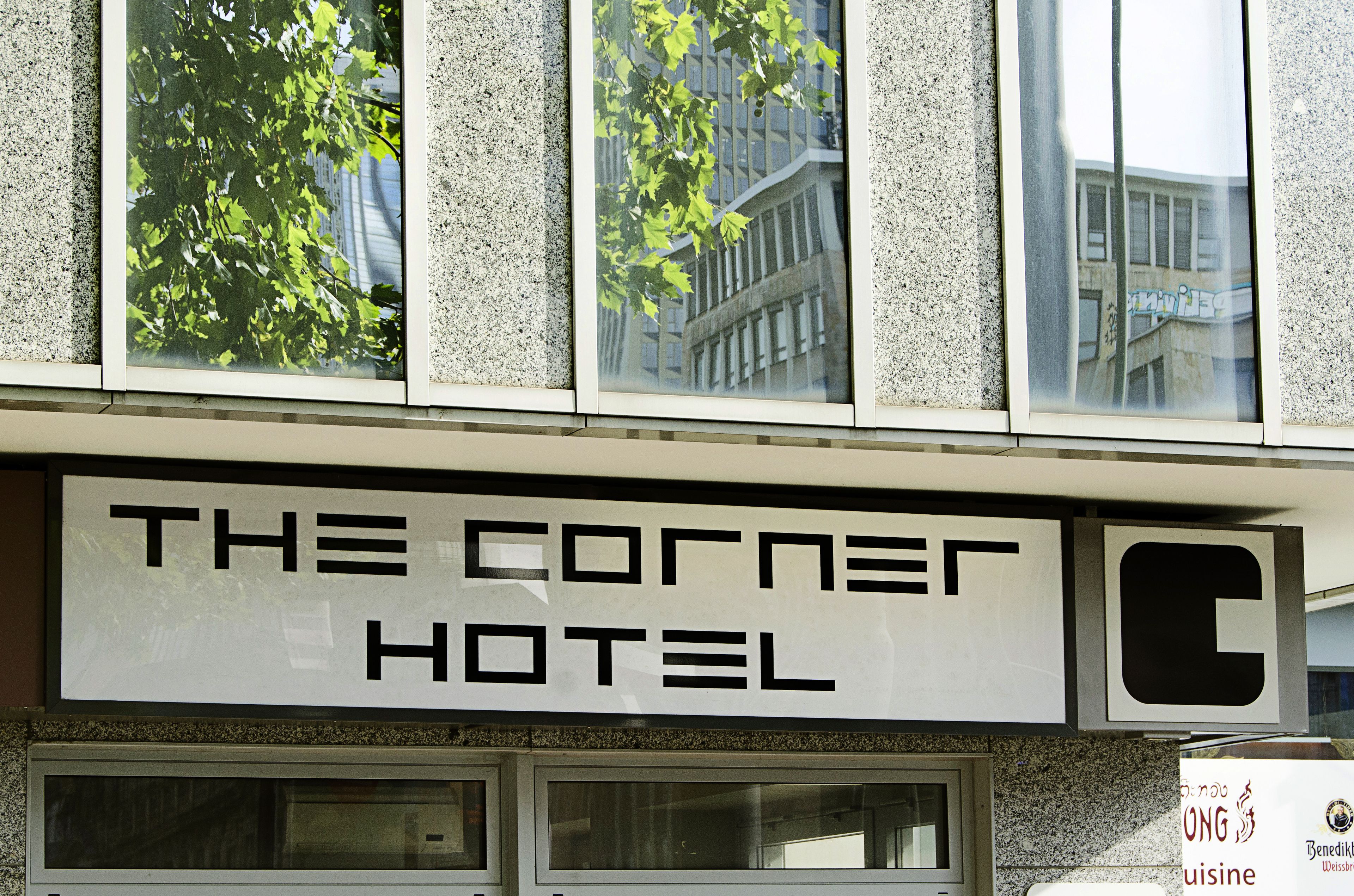 Photo - Homaris The Corner – Self-Check In
