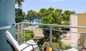 Family room with seaside balcony | View from room - Aminess Vival Grand Azur Hotel  (Orebic)