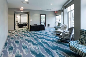 Breakfast and dinner served - Hilton Garden Inn Detroit/Novi (Novi)