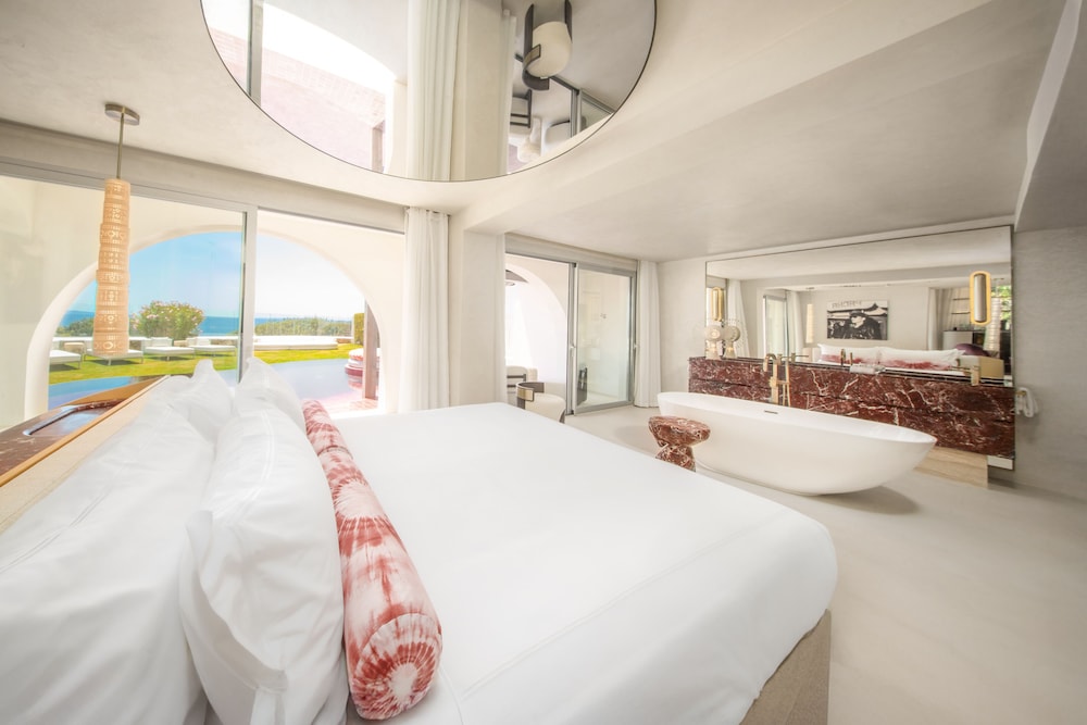 Destino Five Ibiza by null