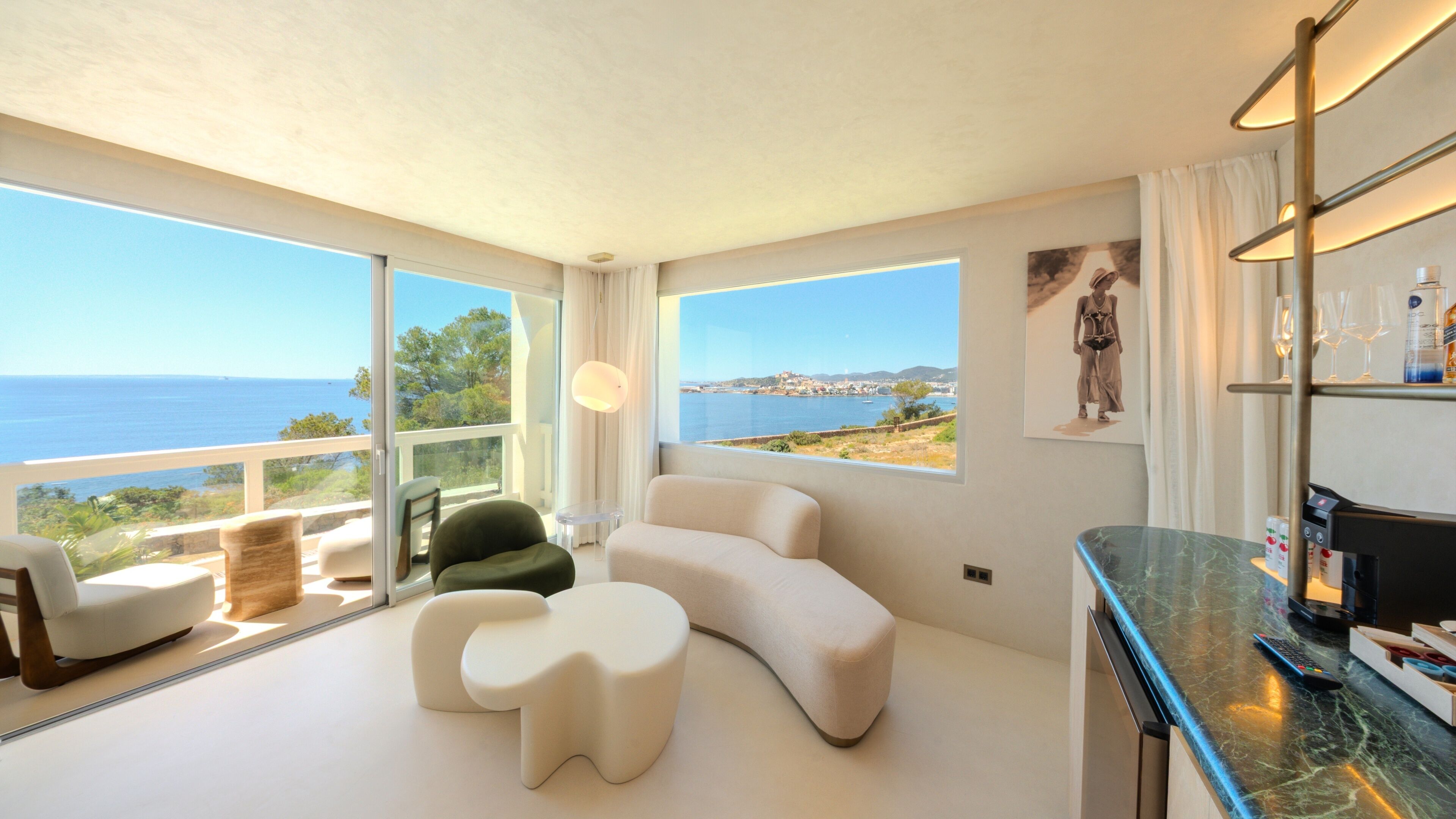 Epic Suite with Sea View- Entrance to Pacha Club Included | Premium bedding, minibar, in-room safe, individually decorated