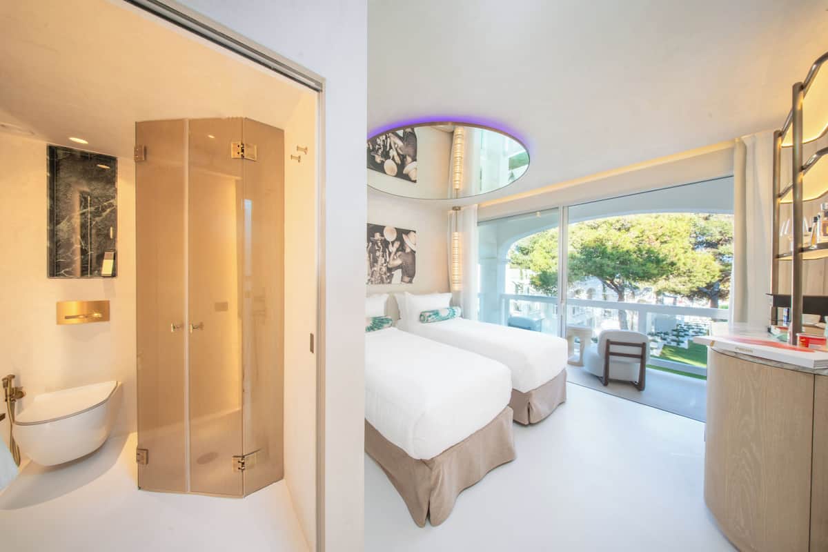 Superior | Twin Beds | 1 bedroom, premium bedding, minibar, in-room safe