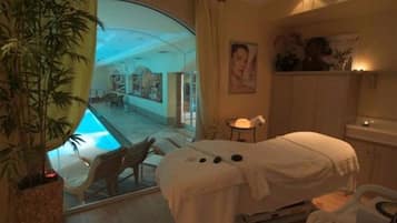 Sauna seca, banho turco/hammam, tratamentos corporais, aromaterapia