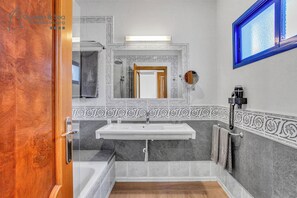 Free toiletries, hair dryer, bathrobes, towels - Apartamentos Garden & Sea Boutique Lodging by LIVVO (Pajara)