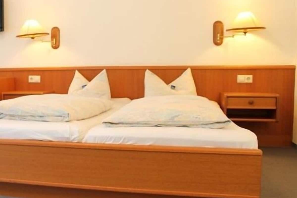 deluxe double room, ensuite (16)