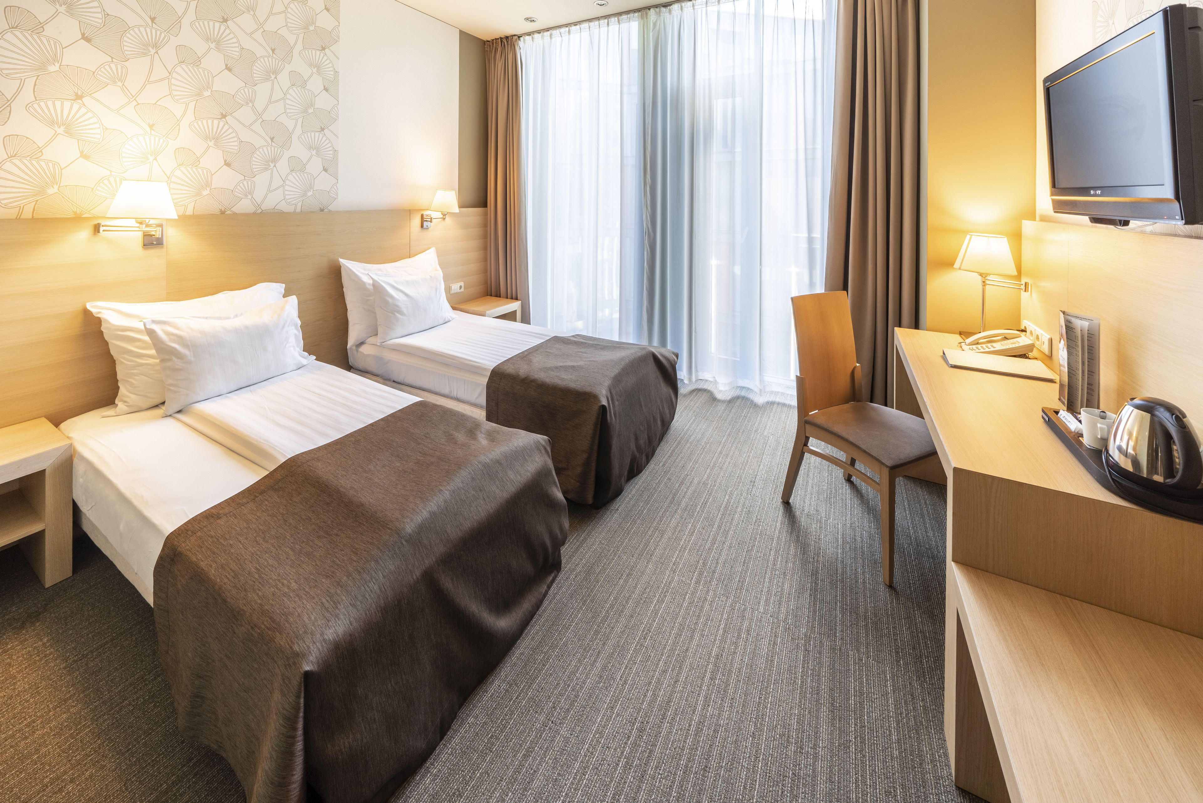 minibar, in-room safe, desk, laptop workspace