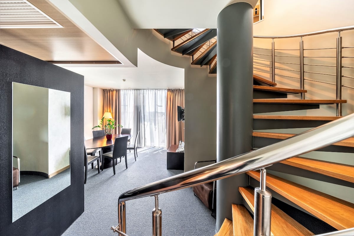 Suite | Minibar, una cassaforte in camera, una scrivania, postazione laptop