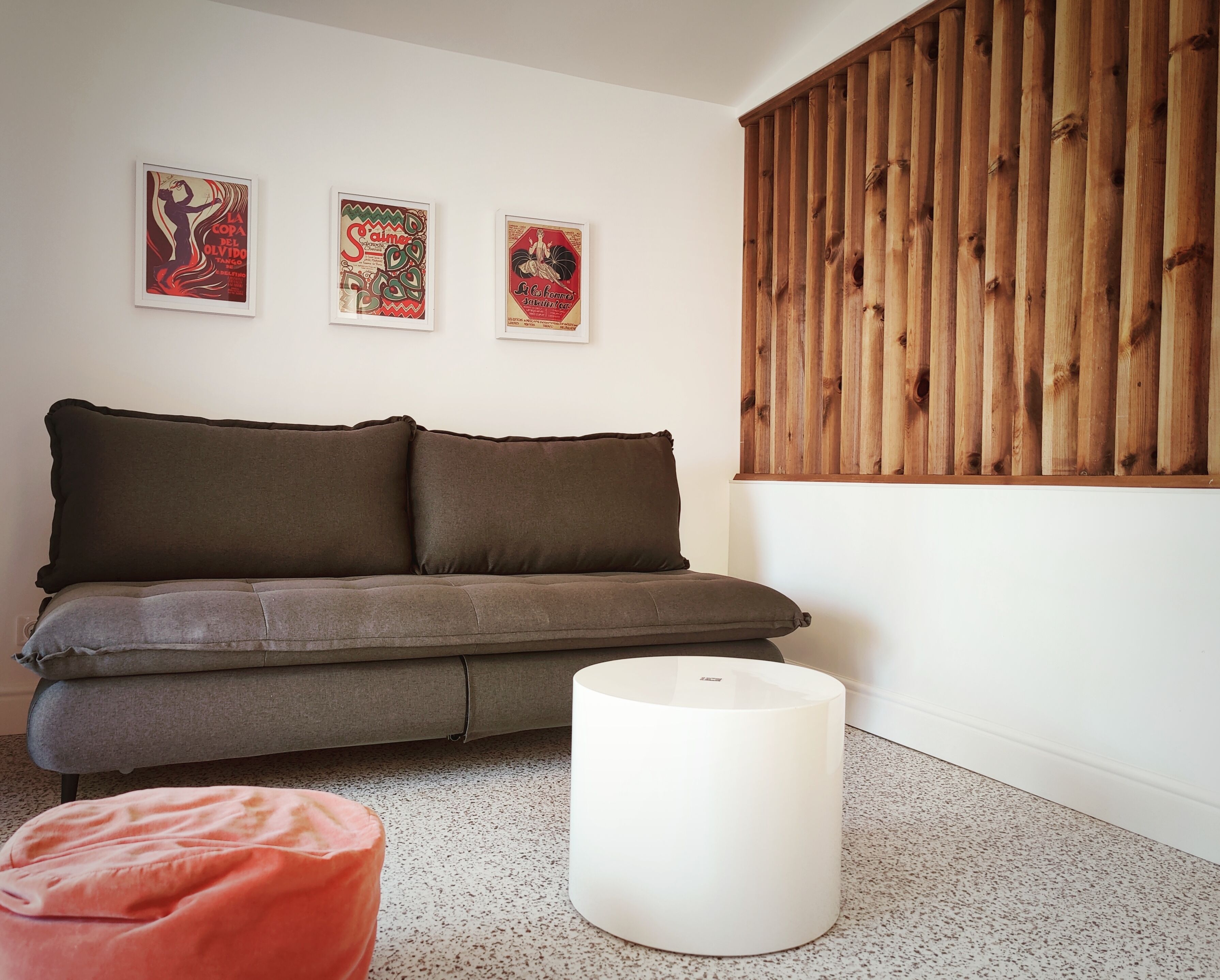 studio suite, 1 double bed with sofa bed, kitchen | living area | lcd tv