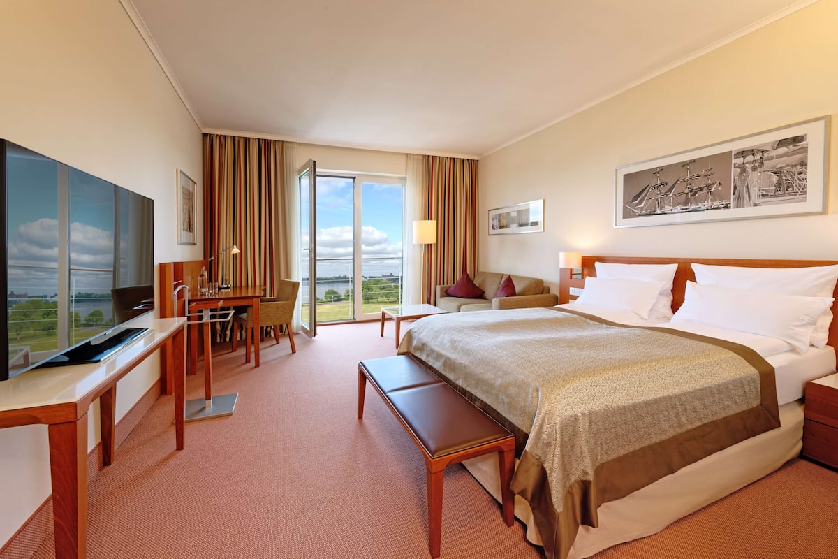 comfort room | premium bedding, in-room safe, individually decorated