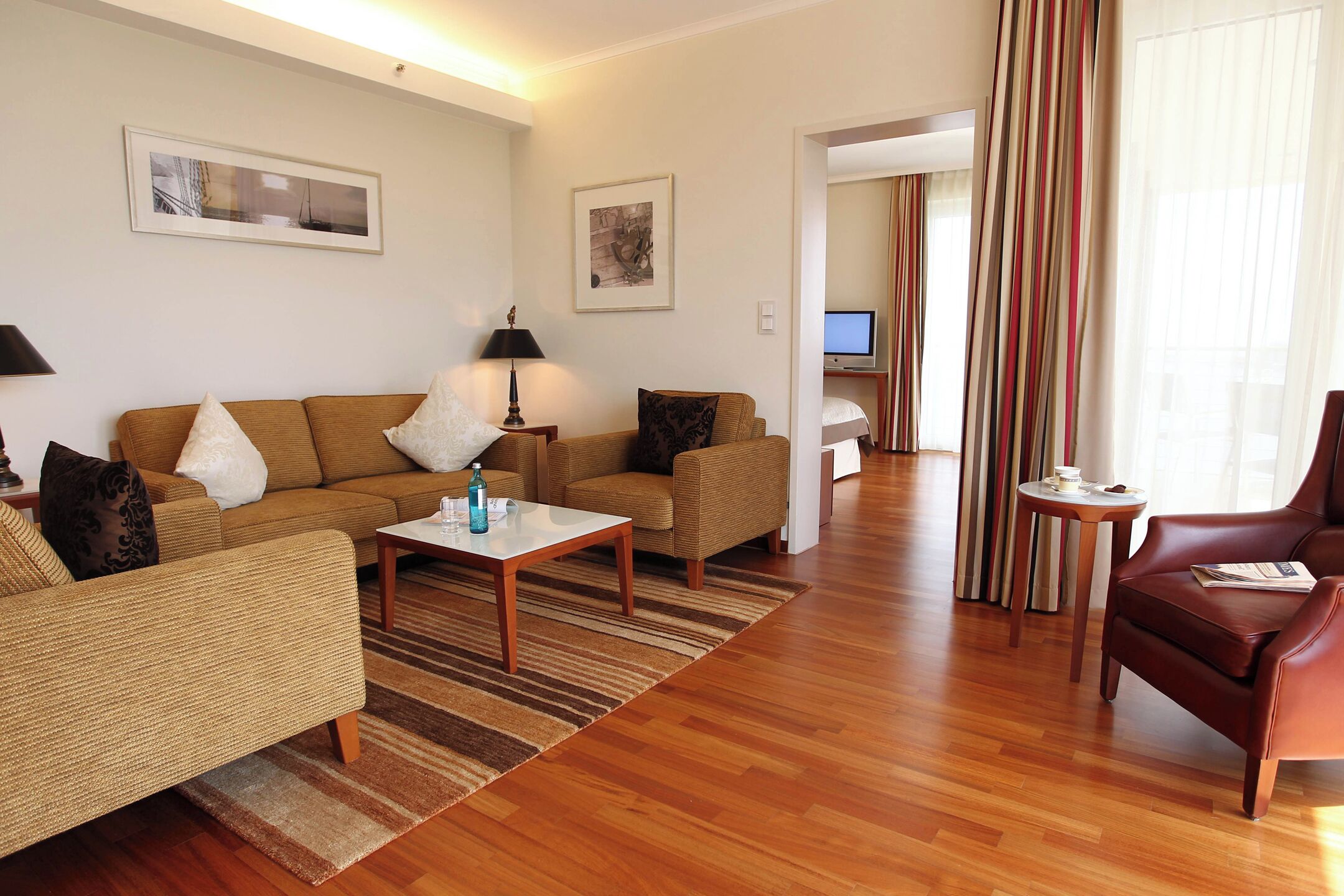 executive suite, garden view | living area | 32-inch lcd tv with satellite channels, tv, pay films