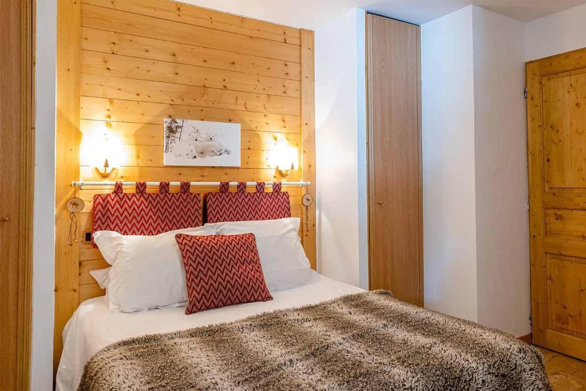 1 quarto, berços grátis, berço de viagem