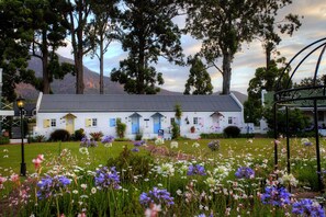 二單人床客房 | 房內夾萬、獨特設計、獨特裝修、熨斗/熨衫板