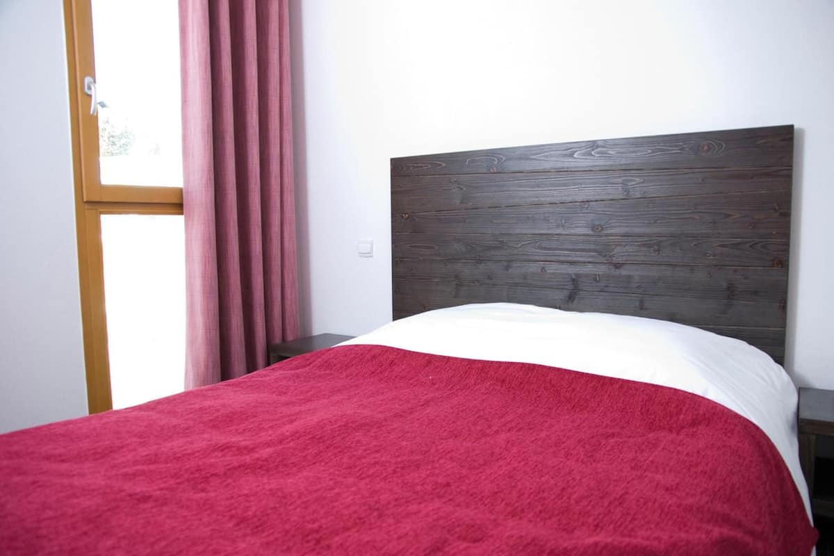 Blackout drapes, cribs/infant beds, free WiFi