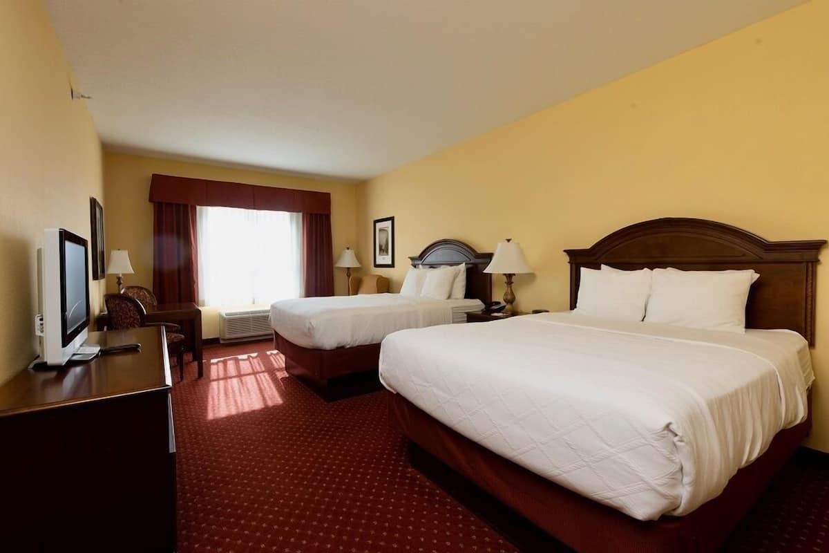 Premium bedding, desk, soundproofing, iron/ironing board