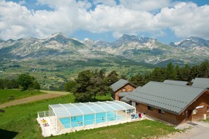 Indoor pool, outdoor pool - Madame Vacances Résidence La Crête du Berger (Le Dévoluy)