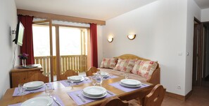 40-inch TV with digital channels - Madame Vacances Résidence Le Vermont (Valmeinier)