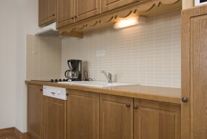 3 room 10 People | Private kitchenette | Fridge, microwave, stovetop, dishwasher - Madame Vacances Résidence Le Vermont (Valmeinier)