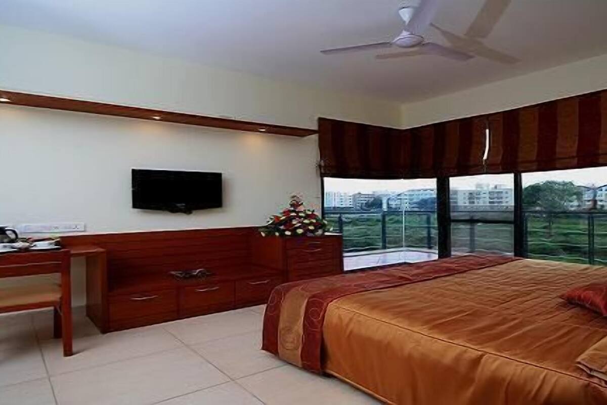 Executive Room, 1 King Bed