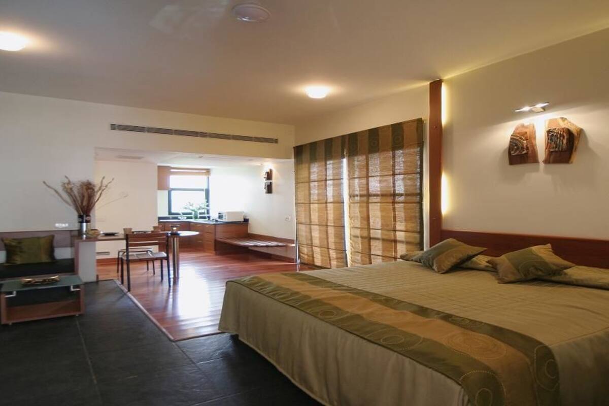 Club Room, 1 King Bed