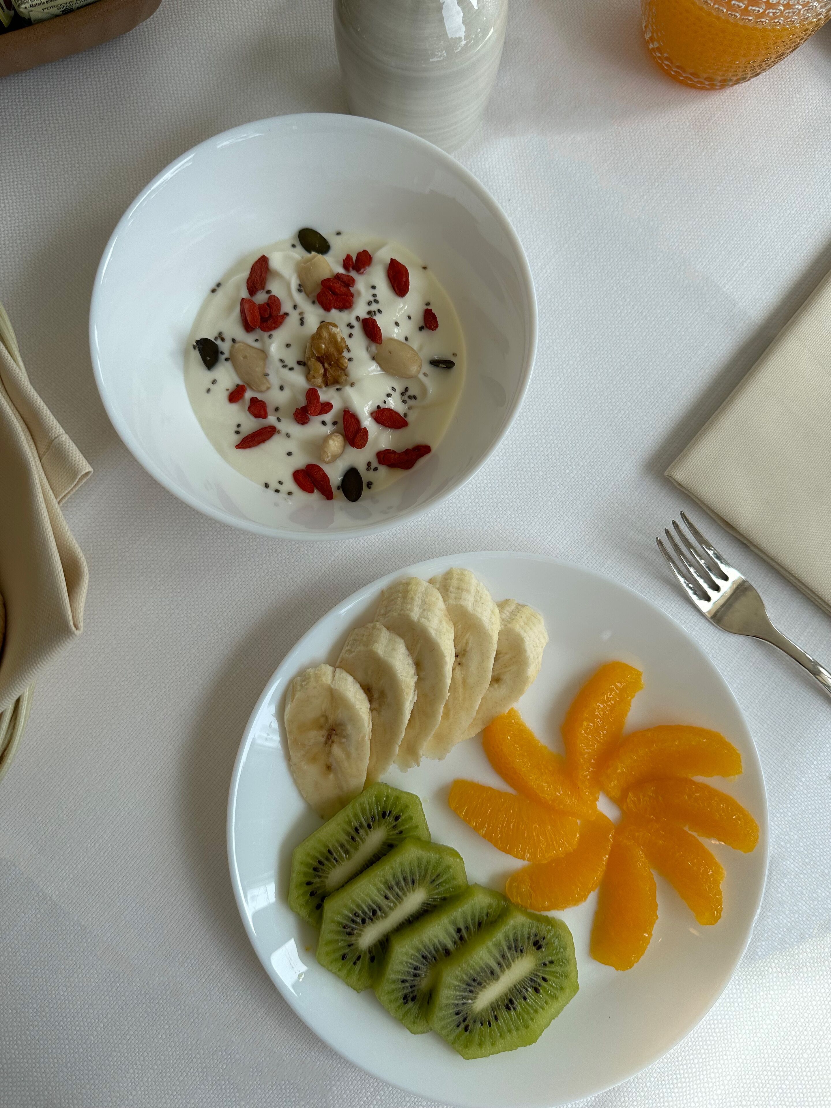 breakfast, lunch and dinner served