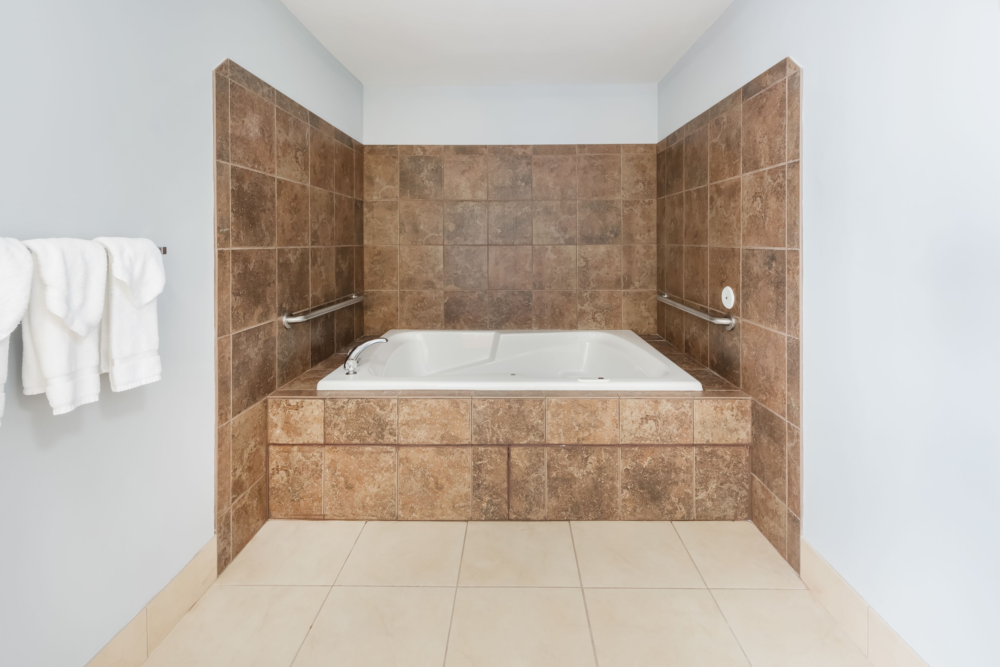 deep-soaking bathtub