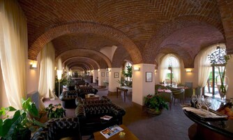 Café da manhã, almoço e jantar; culinária local, vistas para o jardim 