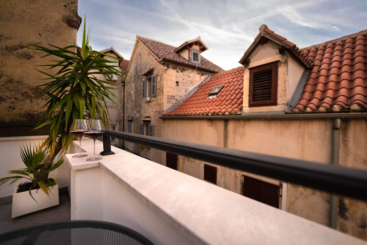 Comfort Triple room with Terrace | Terrass/Patio