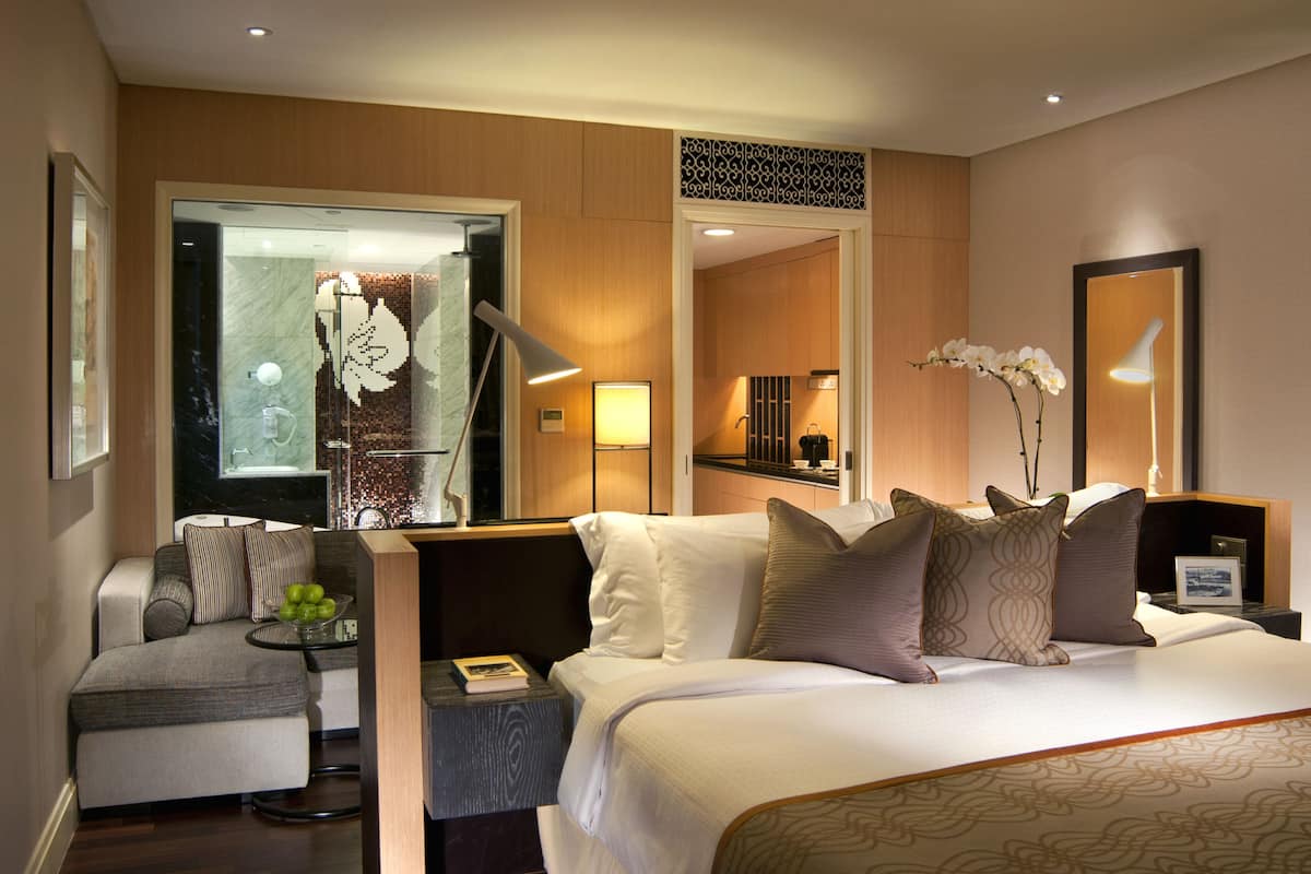 2 bedrooms, premium bedding, down comforters, in-room safe
