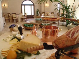 매일 풀 브렉퍼스트 무료 아침 식사 포함