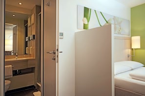 Roupas de cama premium, edredons de pluma, cofres nos quartos