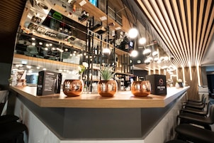 Bar (en la propiedad)
