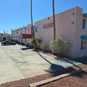 Exterior - Sands Inn & Suites (Lake Havasu City)