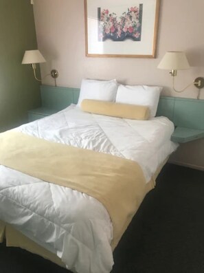 Apartment, 2 Bedrooms, Kitchen | Blackout drapes, iron/ironing board, free WiFi, bed sheets - Sands Inn & Suites (Lake Havasu City)