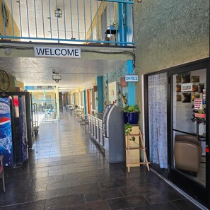 Reception - Sands Inn & Suites (Lake Havasu City)